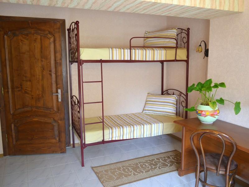 Centre Hostel Mukacheve Bagian luar foto